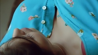 Hot, Sexy, Homely Aunty Seduced Her Boyfriend With Her Boobs