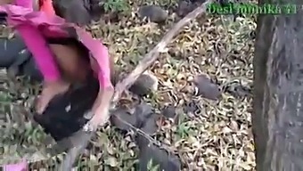Desi Girlfriend Gets Fucked Hard In The Forest