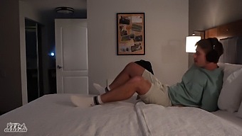 Redhead Gets A Room Mix Up And Has A Hot Affair.