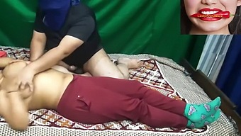 Um Vídeo De Massagem Indiana Com Um Final Feliz.