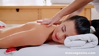 I Gave My Masseuse Full Permission To Act Freely With Me